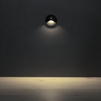 Lampada per scale LED con sensore di movimento e di crepuscolo EXIN LED/2,5W/230V 4000K IP65 nera rotonda