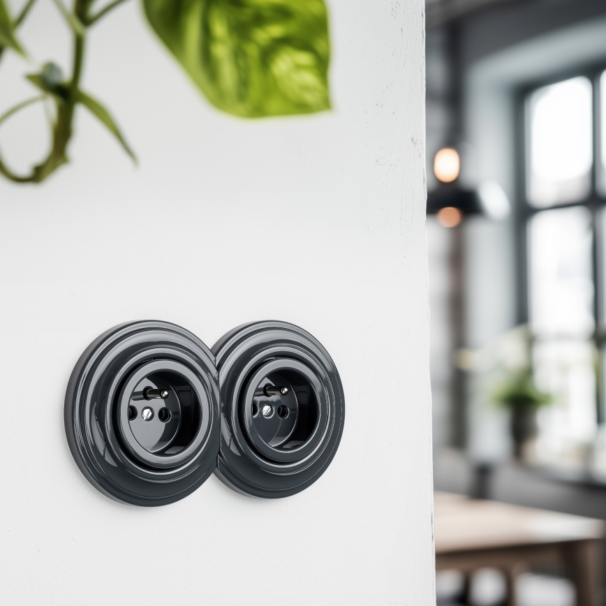 Kliklap - Interruttore unipolare retrò n. 1 e presa 230 V con cornice antracite