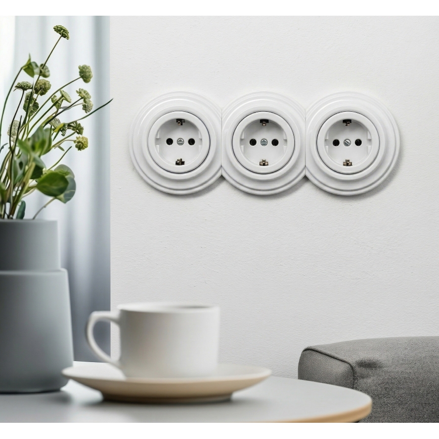 Kliklap - Presa tripla da parete in stile retrò con cornice SCHUKO 230V, bianco neve