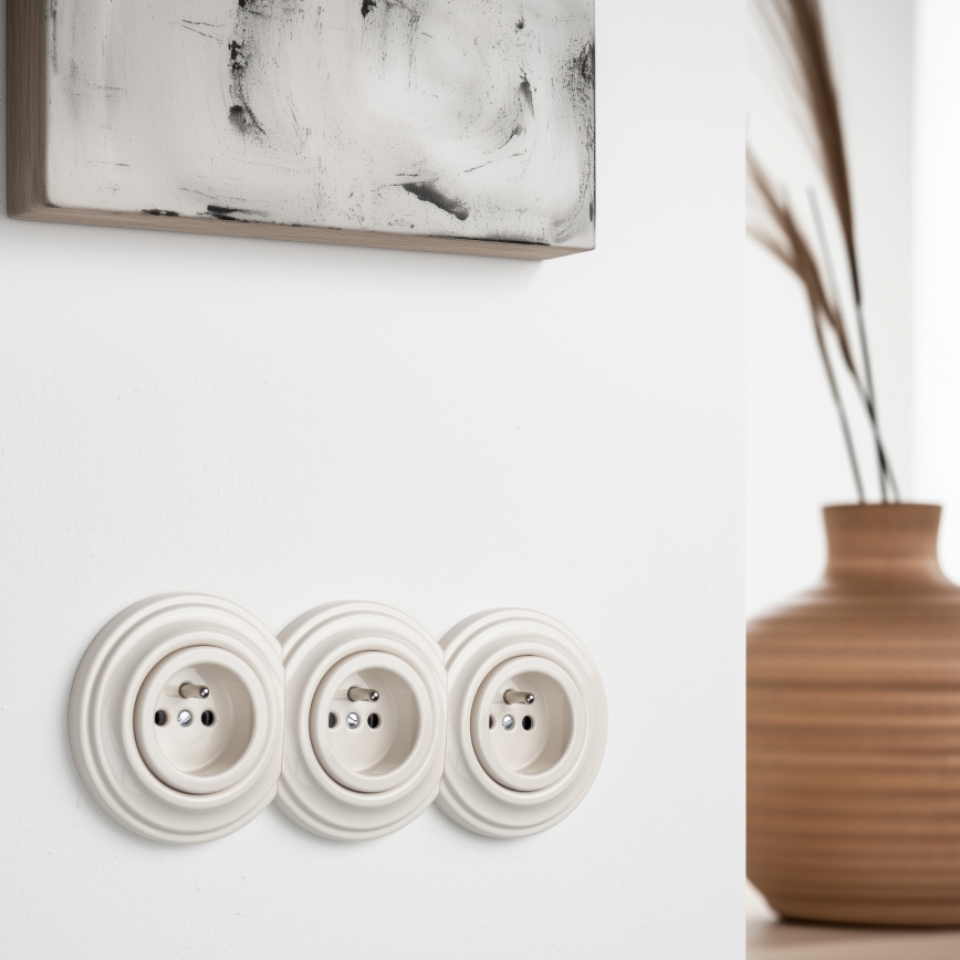 Kliklap - Presa tripla domestica in stile retrò con cornice 230 V beige