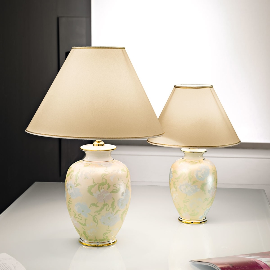 Lampada Da Tavolo 22x37 Design Moderno Paralume Crema Piede Oro Lara