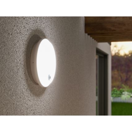 Lampada da parete LED da esterno con sensore di movimento e sensore crepuscolare LED/15W/230V IP65 bianco