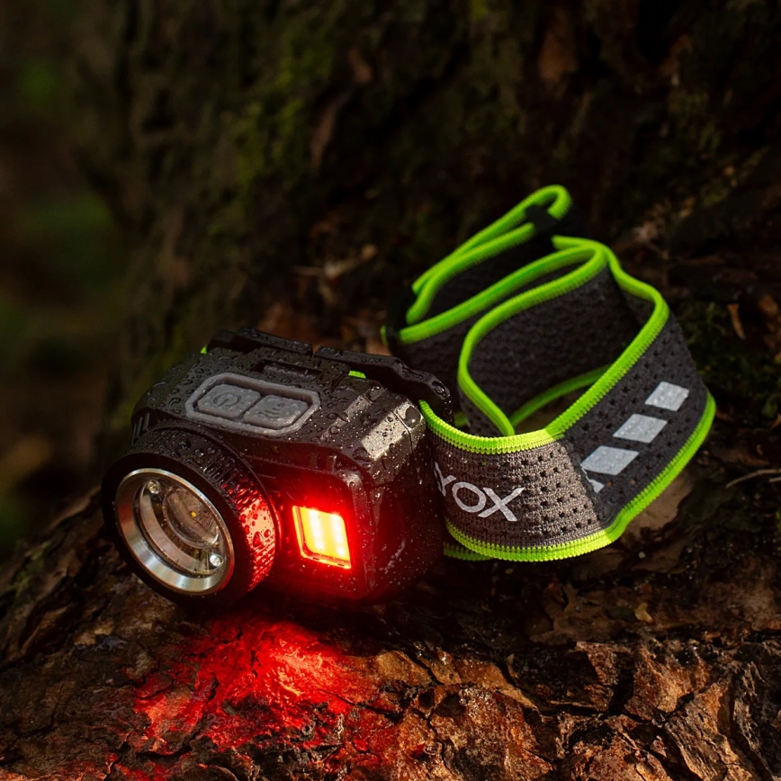 Torcia frontale LED ricaricabile con sensore, luce rossa e intensità luminosa regolabile LED/6W/5V/3xAAA IP66 500 lm 1200 mAh
