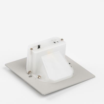 Lampada LED per scale con sensore di movimento e crepuscolare LED/1,5W/230V 3000/4000/6500K bianca