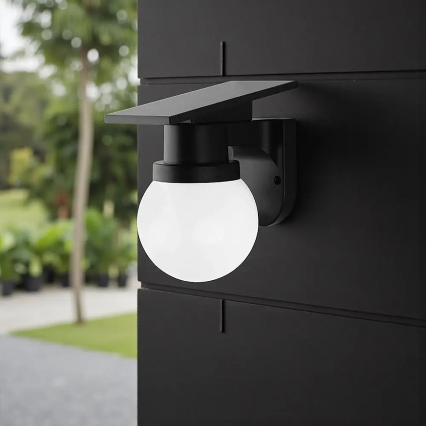Lampada solare da parete a LED 3,7 V 3000/4000/6400K IP54 1800 mAh nera + telecomando