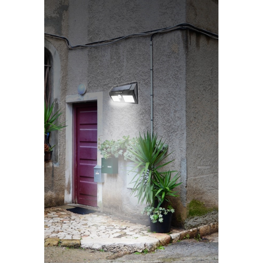 Lampada solare da parete con sensore LED/1,2W/3,7V 1200 mAh IP44