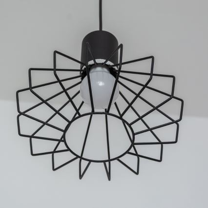 Lampadario sospeso con cavo SOLANO 1xE27/15W/230V nero/cromo lucido