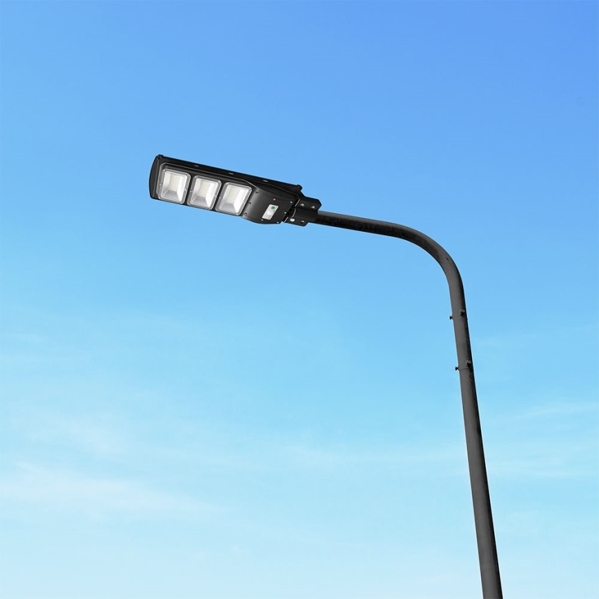 LED Lampione solare dimmerabile con sensore di movimento e crepuscolare LED/12W/3,2V 6000K IP65 10000 mAh nero + telecomando