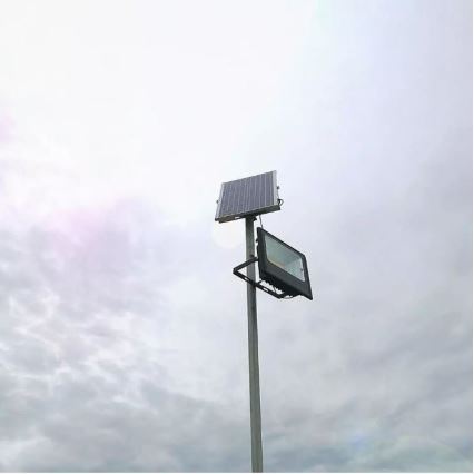 LED Faro solare dimmerabile LED/12W/3,2V 6000K IP65 5000 mAh + telecomando