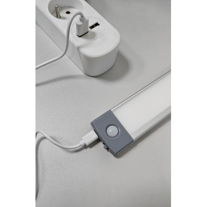 LED Illuminazione per mobili ricaricabile con sensore LED/2,5W/5V USB 800 mAh 4200K 32,5 cm