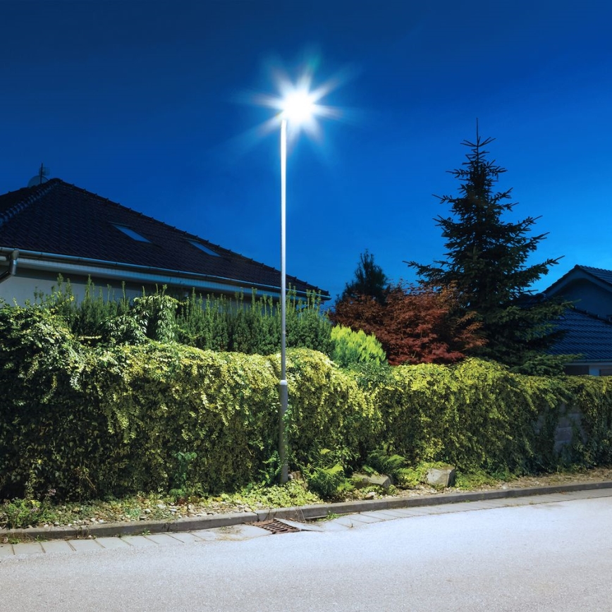 LED Lampione solare dimmerabile con sensore KERS LED/300W/3,2V 6500K 8000 mAh IP65 grigio + telecomando