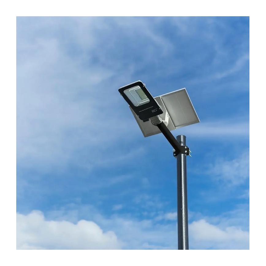 LED Lampione solare dimmerabile LED/50W/6,4V 4000K IP65 50000 mAh + telecomando