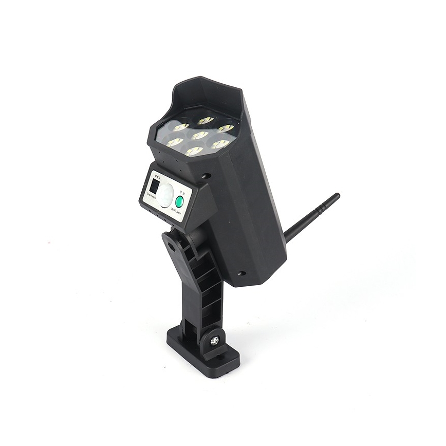 LED Telecamera di videosorveglianza finta con sensore e con pannello solare LED/5W/5,5V 800 mAh IP65 + telecomando
