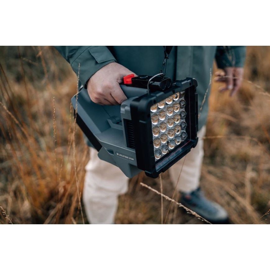 Ledlenser XP30R - Torcia ricaricabile a LED dimmerabile LED/5000 mAh IP54 32000 lm 16 h grigio