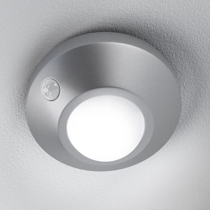 Ledvance - Lampada di orientamento LED con sensore NIGHTLUX LED/1,7W/3xAAA 4000K