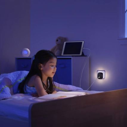 Ledvance - Lampada notturna LED con sensore e spina integrata e USB LUNETTA LED/12,5W/230V 3000K nero