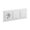 Legrand - Interruttore doppio unipolare n. 1 e presa domestica SCHUKO con placca SUNO 250V bianco