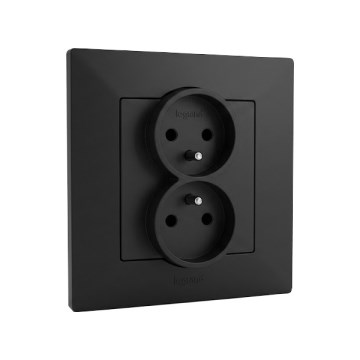 Legrand - Presa doppia da parete con cornice NILOE STEP 250V nera