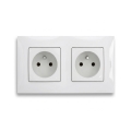 Legrand - Presa doppia domestica con cornice NILOE 250 V bianca