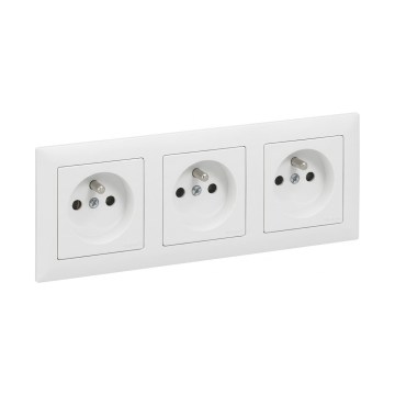 Legrand - Presa tripla domestica con cornice SUNO 250V bianca