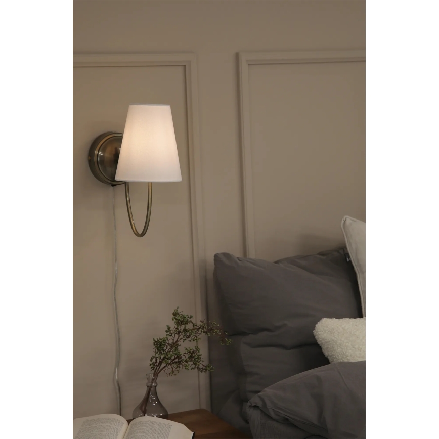 Markslöjd 108908 - Applique AMAR 1xE14/40W/230V bianco/ottone