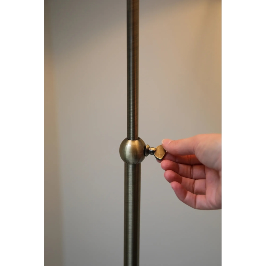 Markslöjd 108972 - Lampada da terra OXFORD 1xE14/40W/230V bianco/ottone