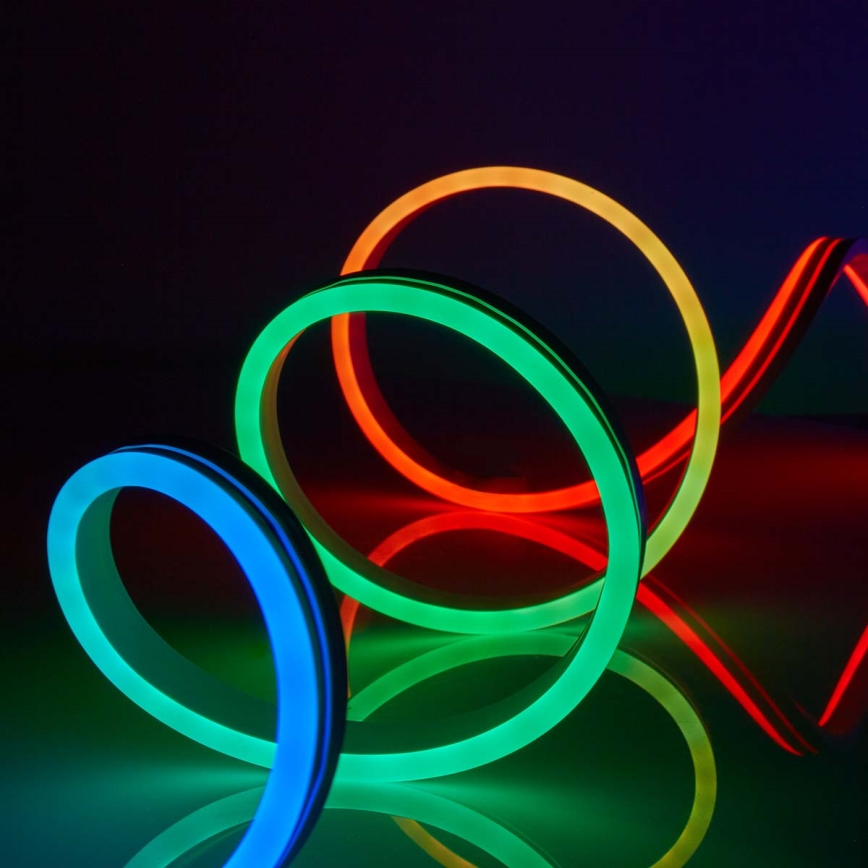 Striscia LED RGB Dimmerabile da esterno SmartLife 6m LED/32W/230V Wi-Fi IP65 + telecomando