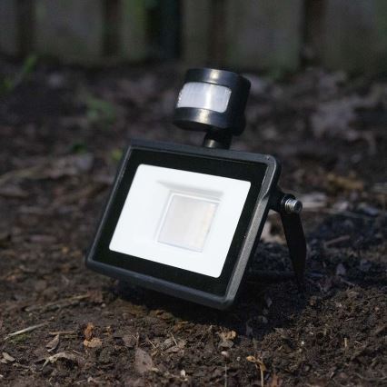 Proiettore LED dimmerabile con sensore di movimento SmartLife LED/20W/230V 3000-6500K IP44 Wi-Fi