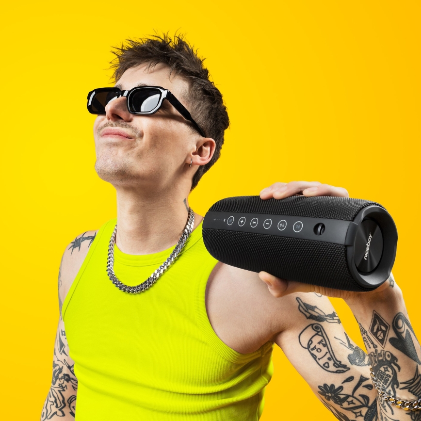 Niceboy Titan 4 - LED Autoparlante wireless con microfono e power bank funzione 50W/4000 mAh IPX7 nero