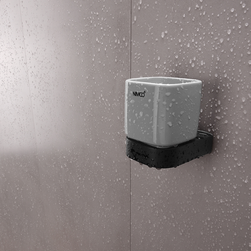 NIMCO NKC set-31K-T-90 - Distributore di sapone a parete, portaspazzolino e gancio a parete NIKAU 320 mm bianco/opaco nero