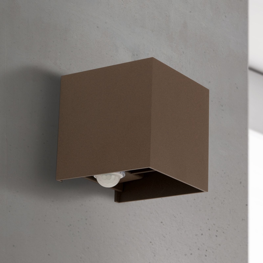 Applique da esterno con sensore di movimento e sensore crepuscolare CUBE-S LED/13W/230V IP54 marrone