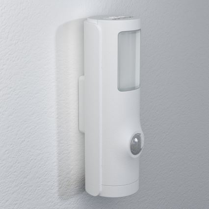 Osram - Luce orientativa LED con sensore di movimento e crepuscolare NIGHTLUX LED/0,35W/3xAAA IP54 bianca