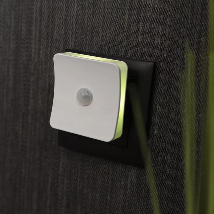 Osram - LED RGB Lampada orientativa a spina con sensore LUNETTA LED/0,3W/230V