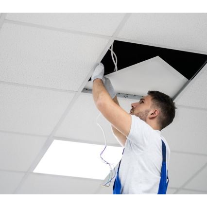 Panello LED dimmerabile da incasso CAPRI LED/25/36/40W/230V 3000/4000/5700K UGR&lt;19 IP44 60x60 cm