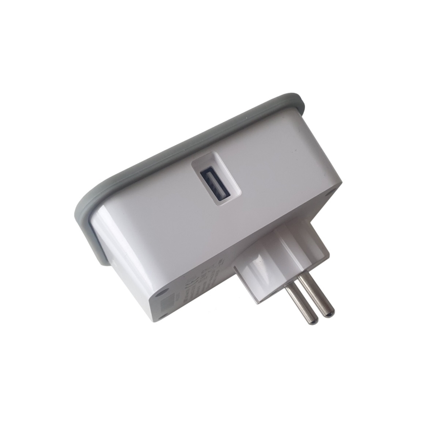 Presa intelligente con misurazione del consumo 3680W/230V + 2xUSB/12W/5V Wi-Fi