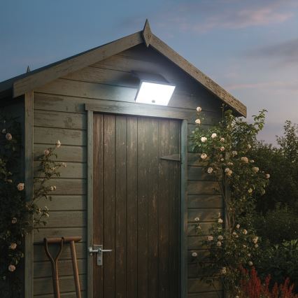 Proiettore LED con sensore e pannello solare FUJI LED/8W/3,7V 2000 mAh IP44