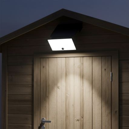 Proiettore LED con sensore e pannello solare FUJI LED/8W/3,7V 2000 mAh IP44
