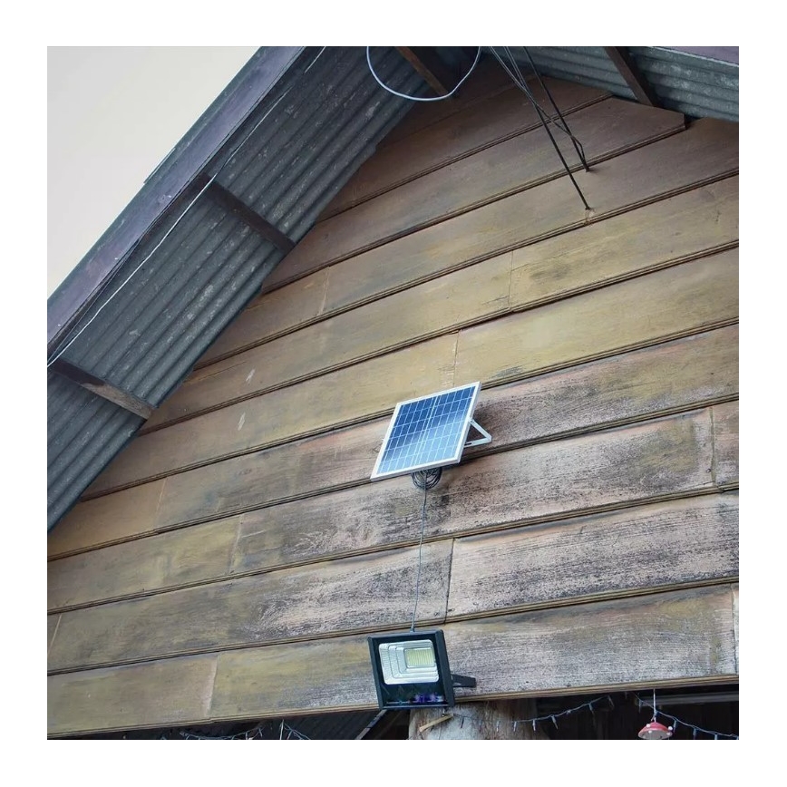 Proiettore solare LED dimmerabile LED/35W/10V 4000K IP65 + telecomando