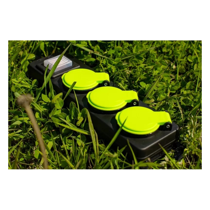 Prolunga con interruttore, 3 prese, 3 m, IP44