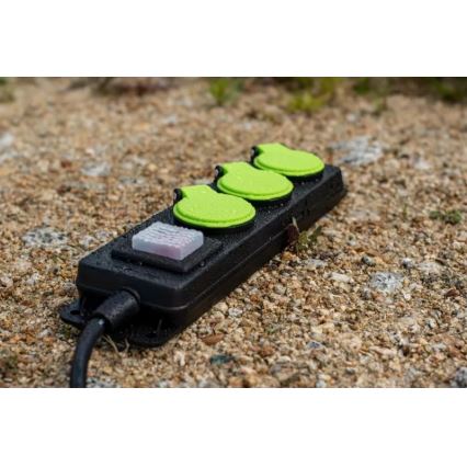 Prolunga con interruttore 3 prese 5 m IP44