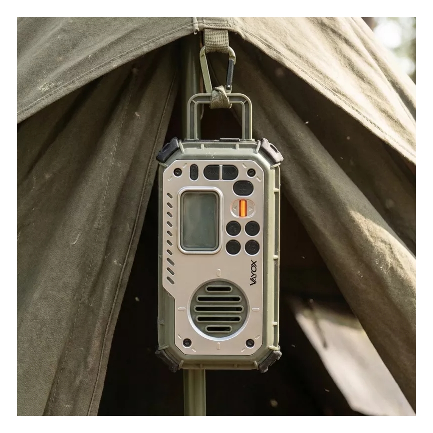 Radio da campeggio con manovella, pannello solare e torcia a LED con funzione powerbank 5V/3xAAA/2000 mAh IPX4 verde