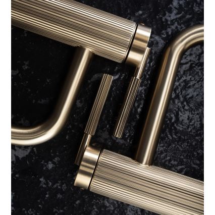 REA-B7802 - Miscelatore per lavabo ARGON 29,5 cm, finitura oro spazzolato
