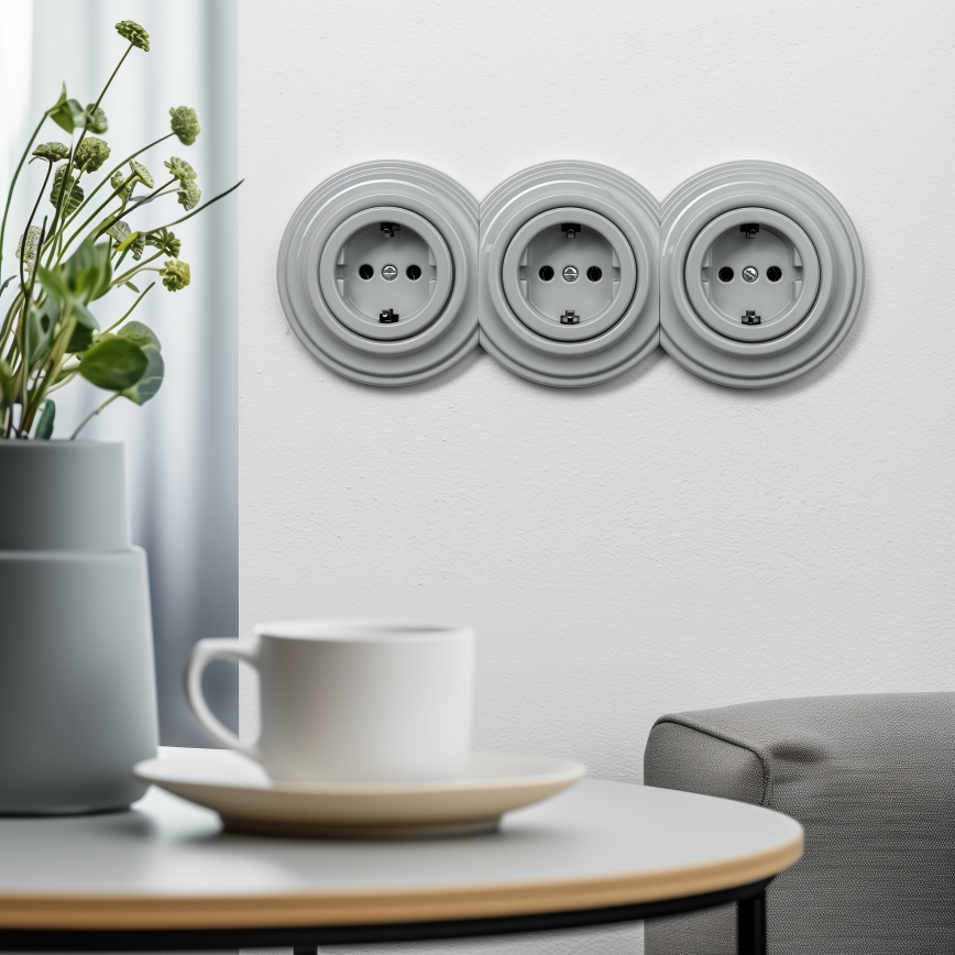 Reblig - Presa domestica tripla in stile retrò con cornice SCHUKO 230 V, grigia