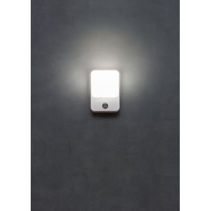 Redo 90132 - Lampada da parete LED per esterni con sensore di movimento e sensore crepuscolare COLIN LED/9W/230V 4000K IP54 bianco