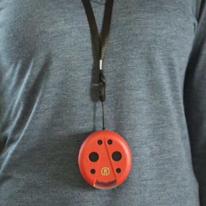 Repellente per roditori con illuminazione a LED 2xAAA ladybug