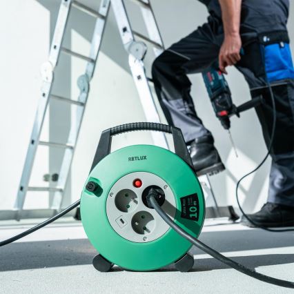 Retlux - Cavo avvolgibile con 3 prese, Tipo E, 10 m, verde/nero