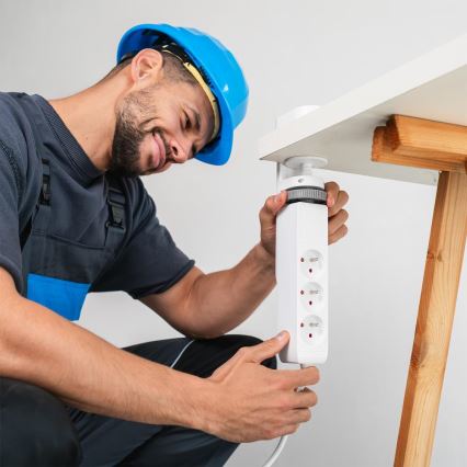 Multipresa con morsetto per scrivania, 3 prese Tipo E + 2xUSB-A + 1xUSB-C, 1,5 m, bianca