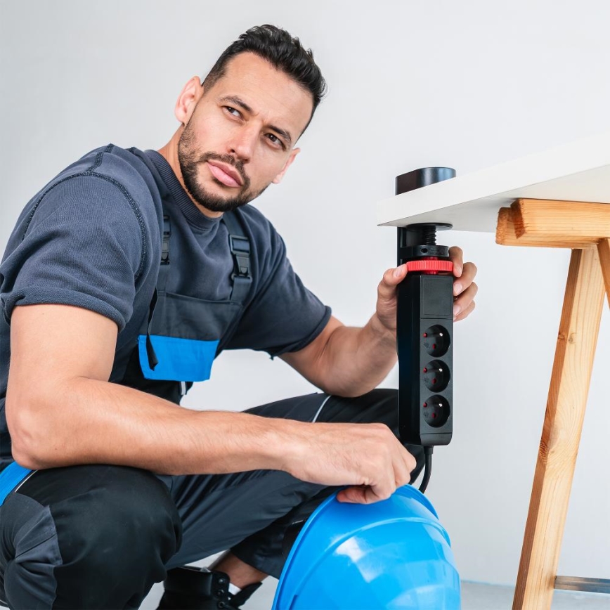 Prolunga con morsetto per scrivania 3 prese Tipo E + 2xUSB-A + 1xUSB-C 1,5m nera