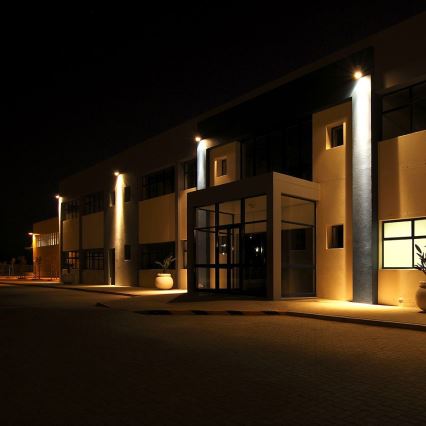 Riflettore LED LED/100W/230V 4000K IP65 nero