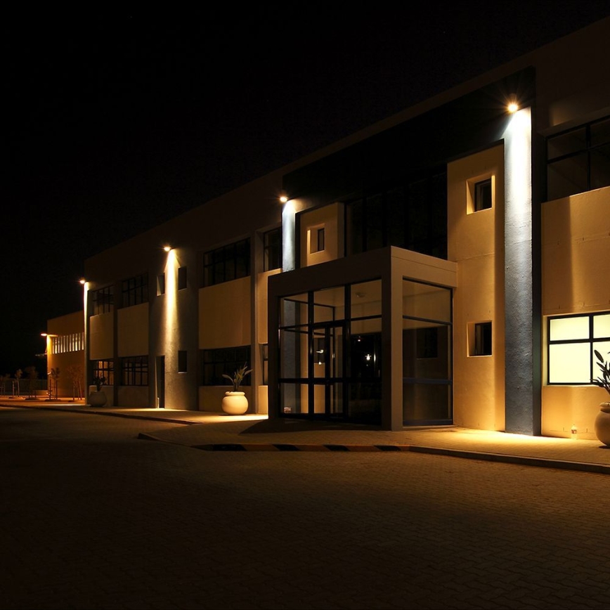 Riflettore LED LED/100W/230V 6500K IP65 nero